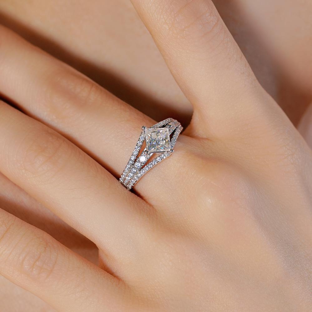 1.0ct Princess Cut Moissanite Engagement Ring